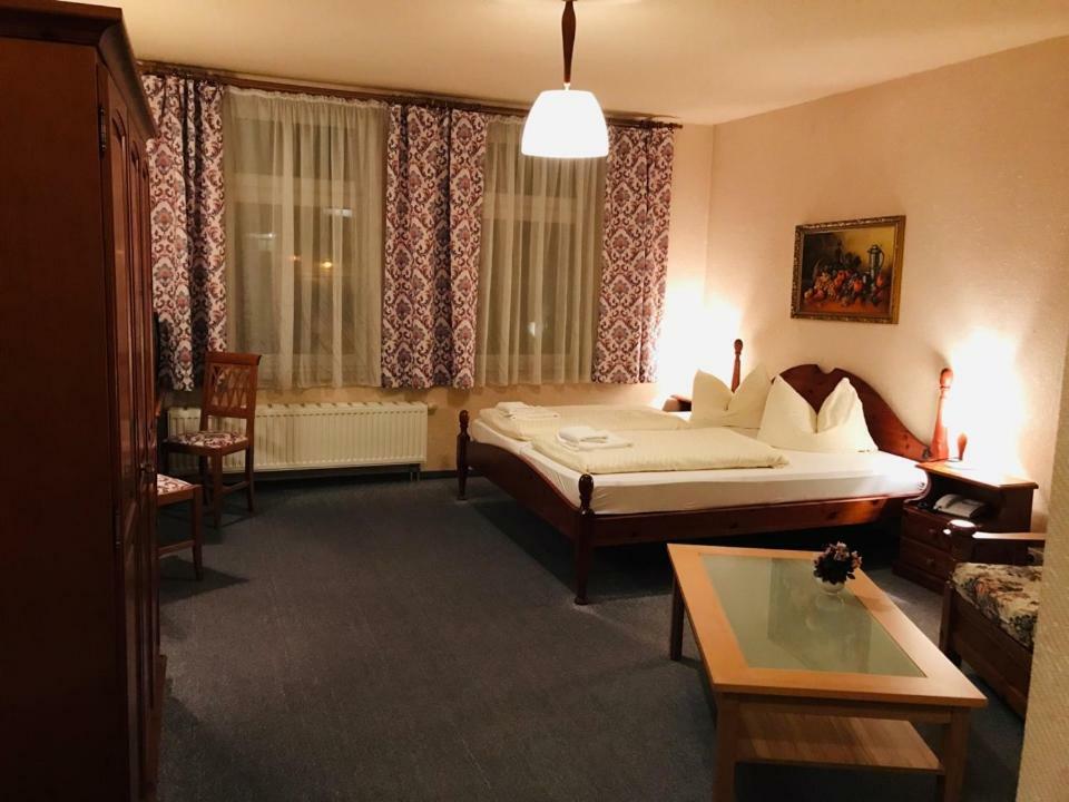 Haus Schlematal Hotel Und Restaurant Bad Schlema Exteriör bild